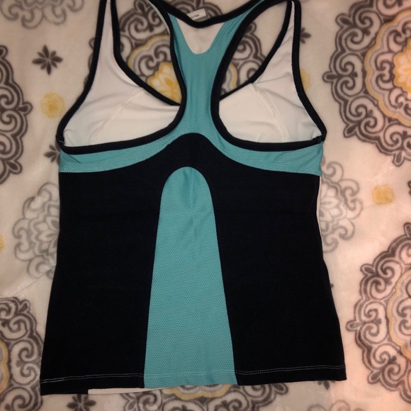 Nike workout tank top - Picture 3 of 3